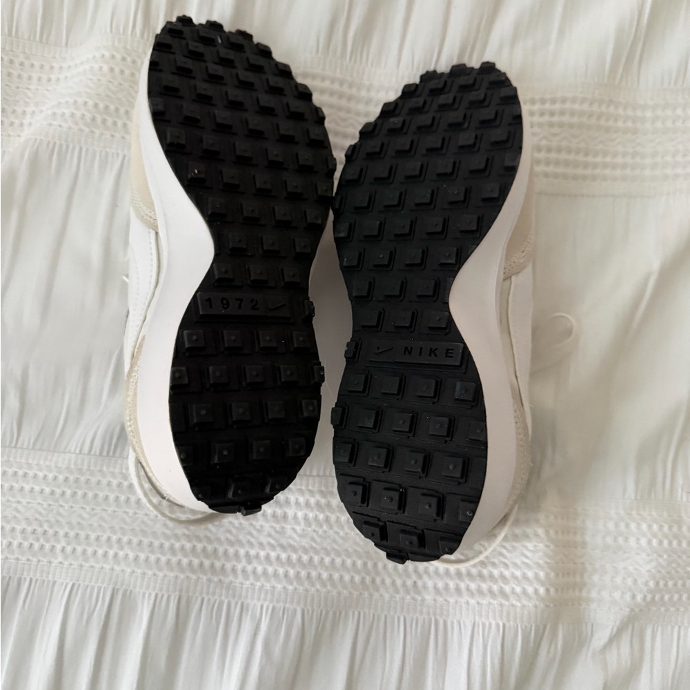 Nike Women's Beige and White Sneakers - Picture 5 of 5